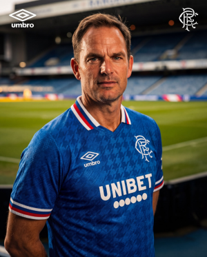 This is a concept kit, does anyone like it. Love the deep royal blue colour.